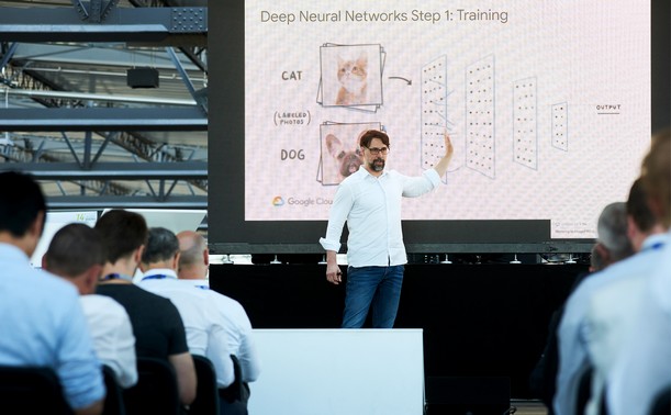 Alexander Krock, Head of Google Cloud Customer Engineering bei Google Germany, bei seiner Keynote